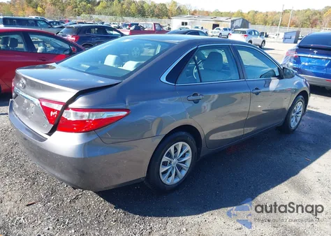 2017 Toyota Camry Le z USA, uszkodzony, nr VIN 4T1BF1FK5HU800573